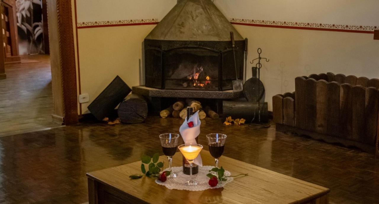 Hotel Tirol Treze Tílias Extérieur photo
