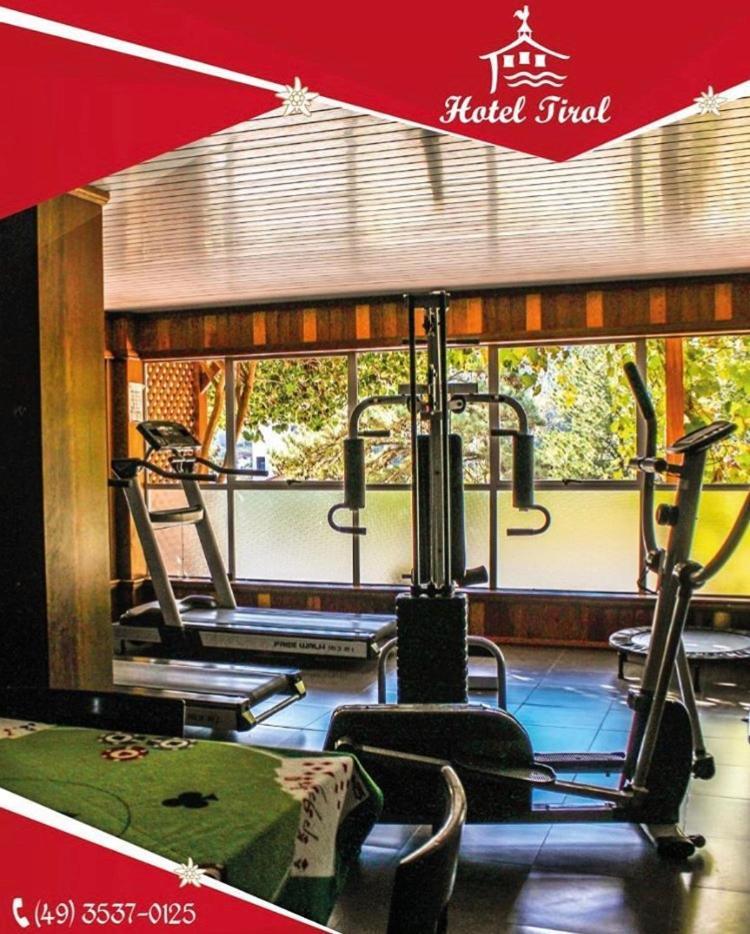 Hotel Tirol Treze Tílias Extérieur photo