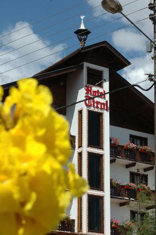 Hotel Tirol Treze Tílias Extérieur photo